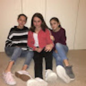 Meet your Posher, Mia